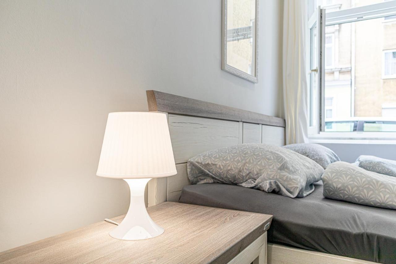 9 Min From City Center - Lovely Studio Near U1 Reumannplatz 维也纳 外观 照片